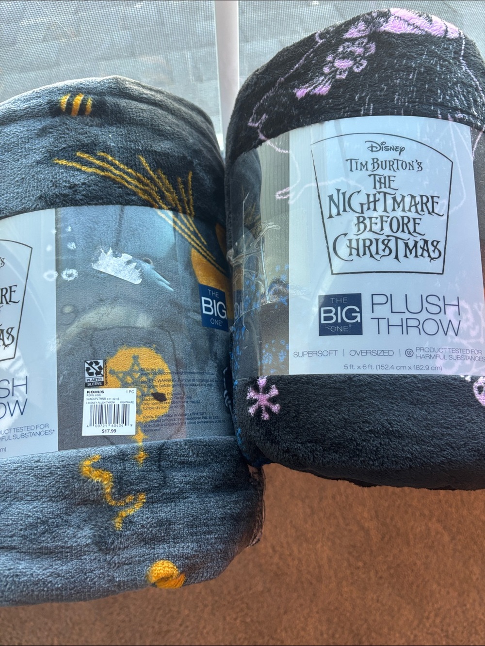Disney The Nightmare Before Christmas Plush Throw - Gray, Black & Yellow Accents - Picture 2 of 2